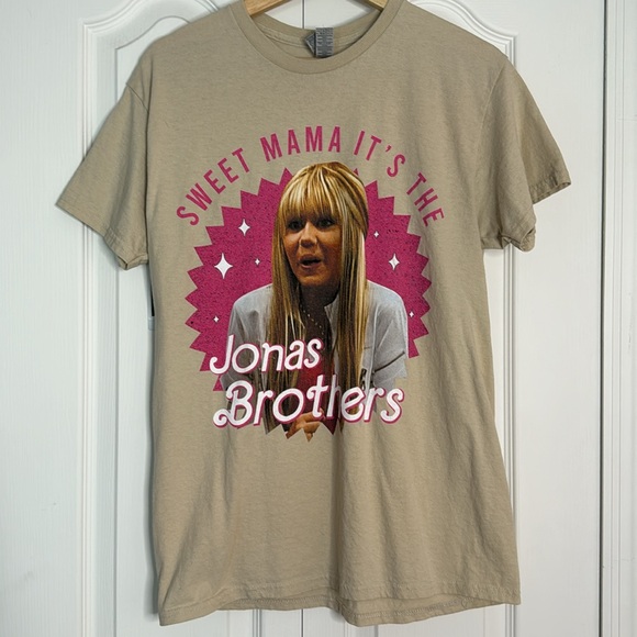 SWEET MAMA ITS THE JONAS BROTHERS! shirt - Picture 2 of 4